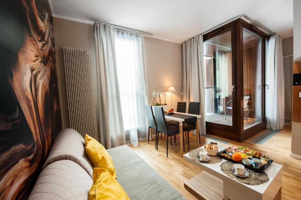 Deluxe Apartments Free Parking Warsaw Exterior photo