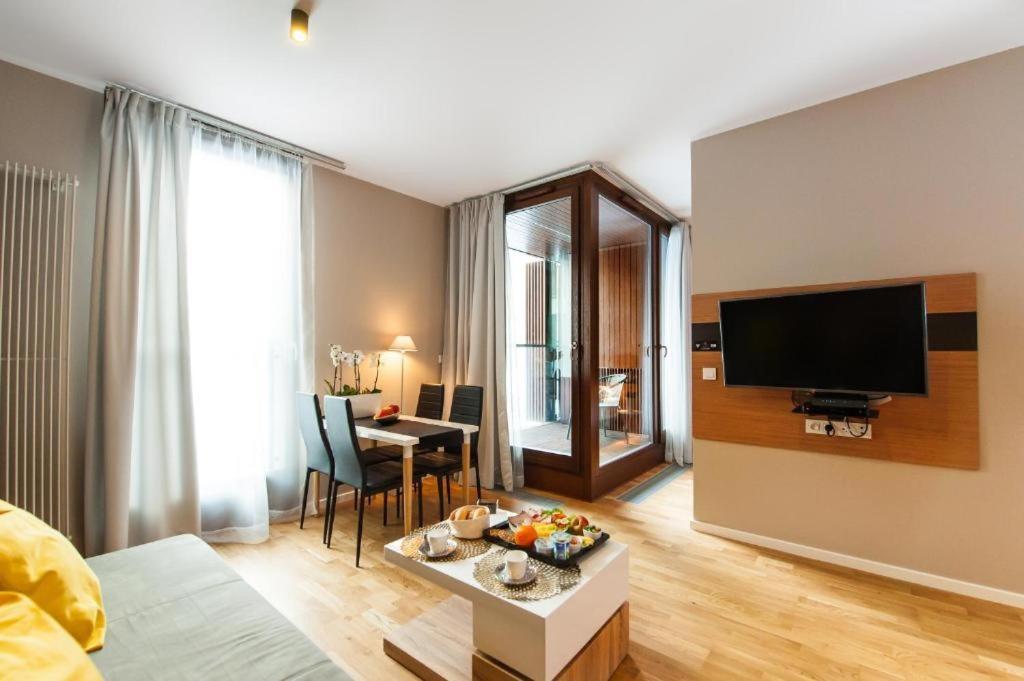 Deluxe Apartments Free Parking Warsaw Exterior photo