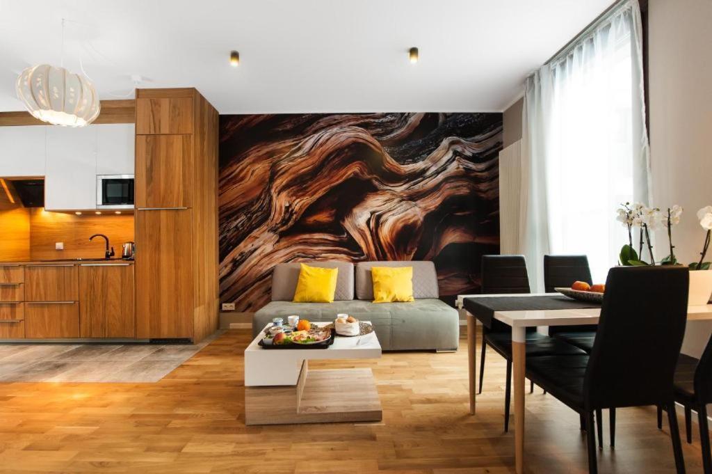 Deluxe Apartments Free Parking Warsaw Exterior photo